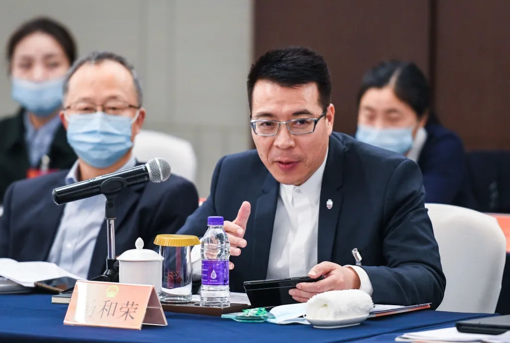 市人大代表杨和荣：加快构建与孝感经济发展水平相适应的高档教育系统